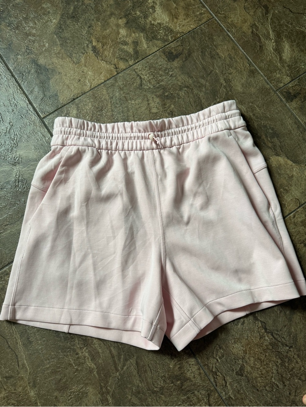 Lululemon softstreme 4” shorts